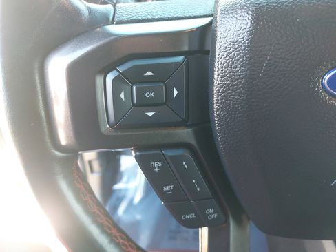 Used 2021 Ford Expedition Max Limited image 19