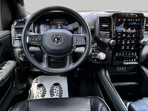 Used 2023 RAM 1500 Limited w/ Body Color Bumper Group AWD/4WD image 8