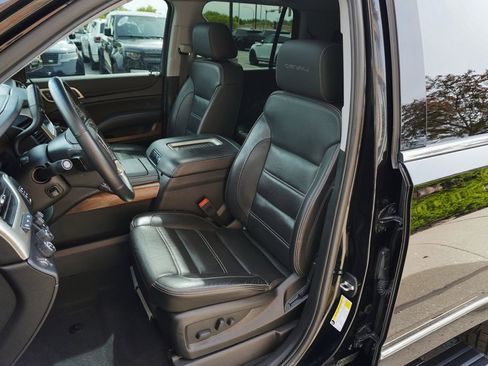 Used 2019 GMC Yukon Denali w/ Denali Ultimate Package AWD/4WD image 13