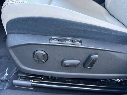 Used 2023 Volkswagen ID.4 Pro S Plus RWD image 13