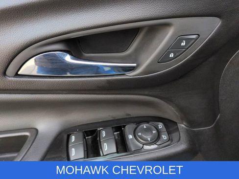 Used 2024 Chevrolet Equinox Premier AWD/4WD image 24