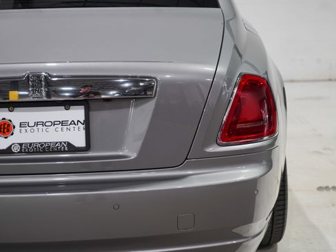 Used 2015 Rolls-Royce Ghost RWD image 35
