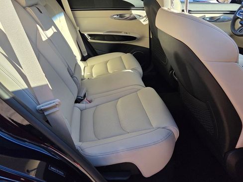 Used 2026 Genesis GV70 2.5T image 5