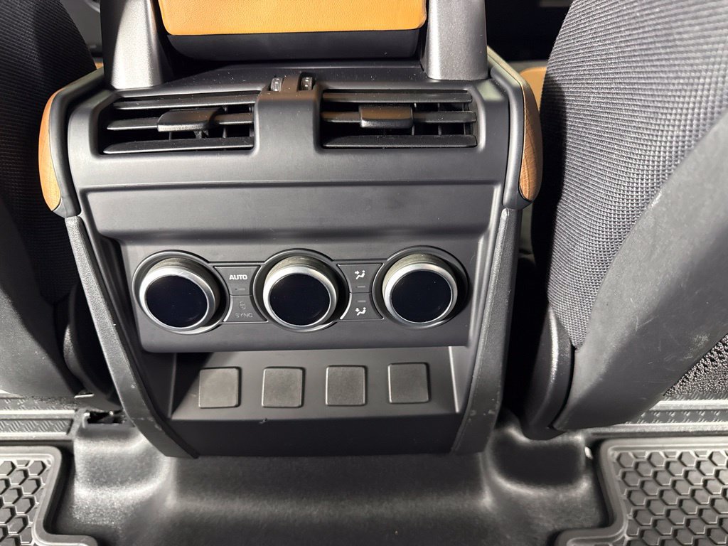 Used 2023 Land Rover Defender 110 X AWD/4WD image 37