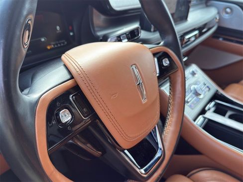 Used 2020 Lincoln Aviator Black Label w/ Dynamic Handling Package image 11