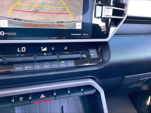 Used 2022 Toyota Tundra SR5 image 31