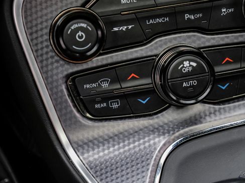Used 2018 Dodge Challenger SRT Hellcat RWD image 79