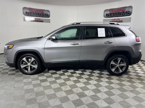 Used 2019 Jeep Cherokee Limited w/ Luxury Group image 7
