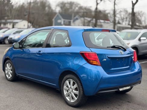 Used 2015 Toyota Yaris L image 7