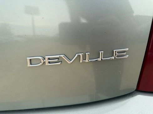 Used 2005 Cadillac De Ville FWD image 38
