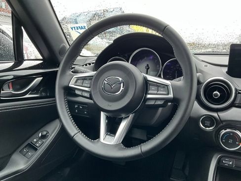 Used 2024 MAZDA MX-5 Miata RF Grand Touring image 17