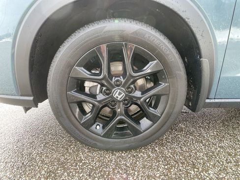 Used 2025 Honda HR-V Sport image 11