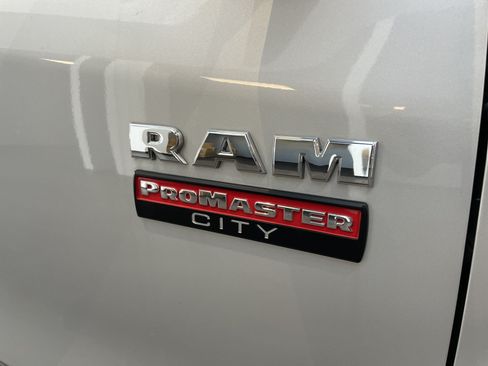 Used 2019 RAM ProMaster City Tradesman FWD image 12