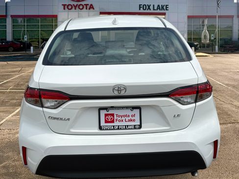 Used 2025 Toyota Corolla LE FWD image 4