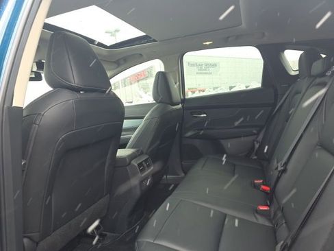 Certified 2025 Nissan Murano SL image 16