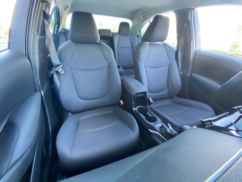 Used 2020 Toyota Corolla LE FWD image 22