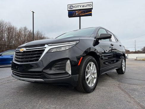 Used 2022 Chevrolet Equinox LT image 2