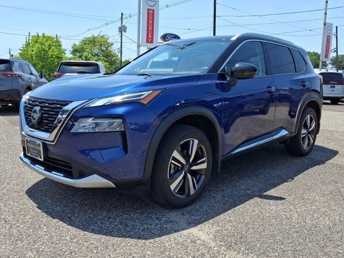 Certified 2023 Nissan Rogue Platinum w/ Platinum Premium Package AWD/4WD image 3