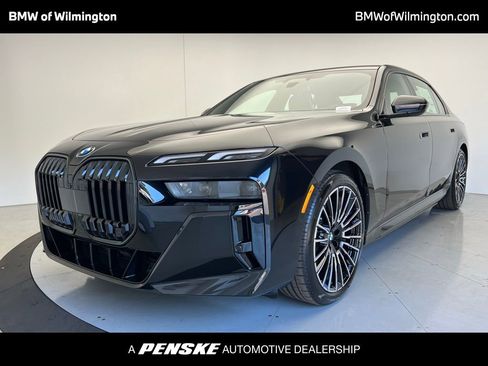 Used 2026 BMW i7 eDrive50 w/ M Sport Package image 1