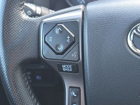 Used 2018 Toyota Tacoma TRD Off-Road image 35