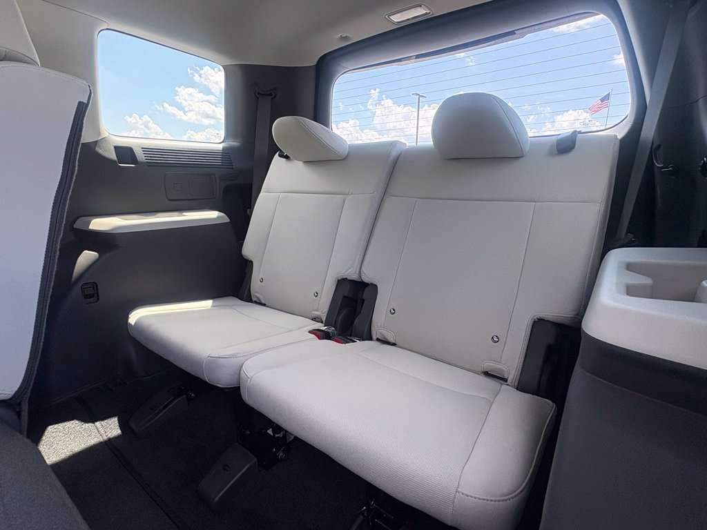 New 2027 Hyundai Santa Fe SE FWD image 22