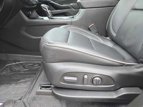 Certified 2023 Chevrolet Traverse Premier w/ Redline Edition FWD image 22