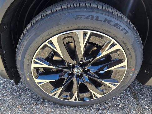 New 2026 MAZDA CX-90 Plug-In Hybrid w/ Premium Plus AWD/4WD image 9