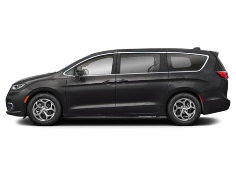 Used 2026 Chrysler Pacifica Limited w/ S Appearance Package AWD/4WD image 3
