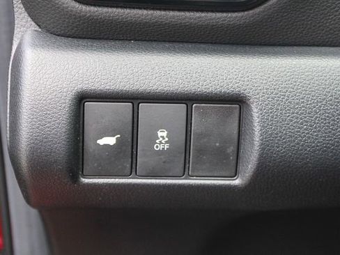 Used 2025 Honda Pilot Touring image 29