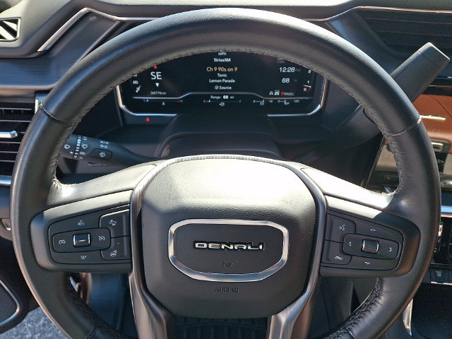 Used 2024 GMC Sierra 3500 Denali Ultimate AWD/4WD image 4