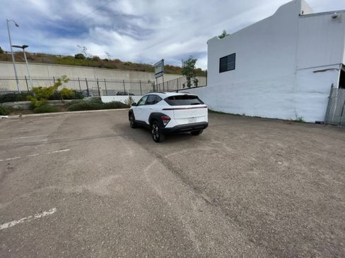 Used 2025 Hyundai Kona SEL image 16