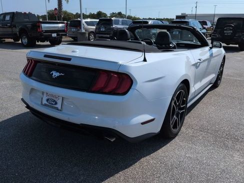 Used 2021 Ford Mustang Premium RWD image 4