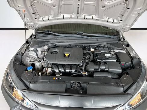Used 2020 Hyundai Elantra SE w/ Cargo Package (C1) FWD image 25