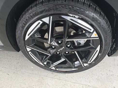 Used 2025 Kia K4 GT-Line w/ GT-Line Premium Package image 8
