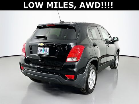 Used 2019 Chevrolet Trax LS w/ Tint and Cruise Package image 8