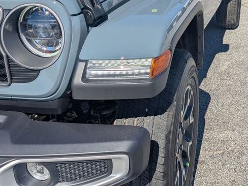New 2026 Jeep Gladiator Sport AWD/4WD image 12