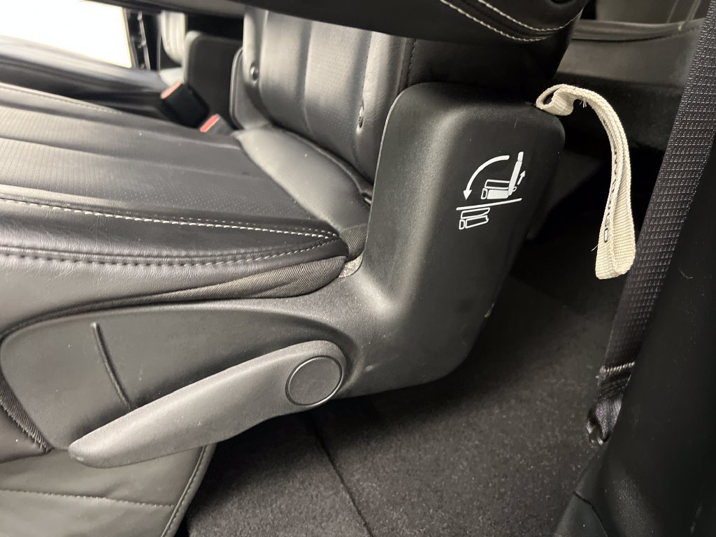 Used 2025 Chrysler Pacifica Select FWD image 18