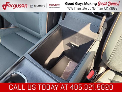New 2026 GMC Acadia AT4 w/ Luxury Package AWD/4WD image 36