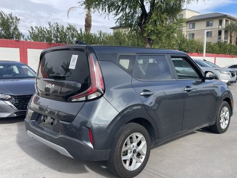 Used 2023 Kia Soul LX w/ Option Group 015 image 2