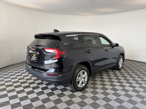 Certified 2024 GMC Terrain SLE AWD/4WD image 10