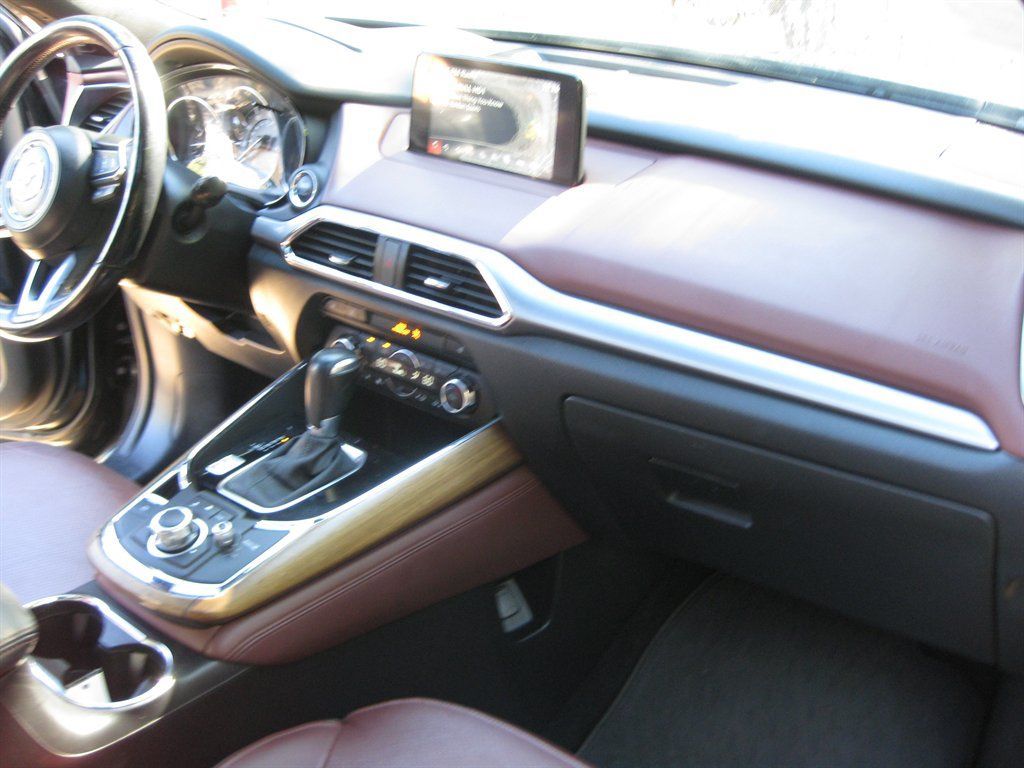 Used 2018 MAZDA CX-9 Signature AWD/4WD image 36