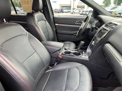 Used 2018 Ford Explorer Sport w/ Equipment Group 401A AWD/4WD image 17