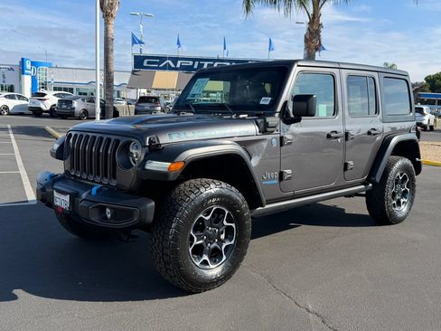 Used 2022 Jeep Wrangler Unlimited Rubicon 4xe AWD/4WD image 3