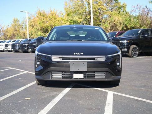 New 2025 Kia K4 LXS FWD image 3