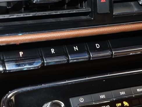 Used 2022 Lincoln Navigator Reserve image 7