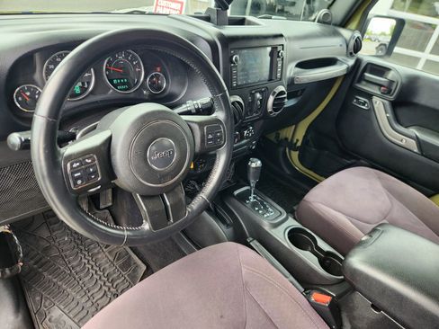 Used 2013 Jeep Wrangler Unlimited Sport AWD/4WD image 29