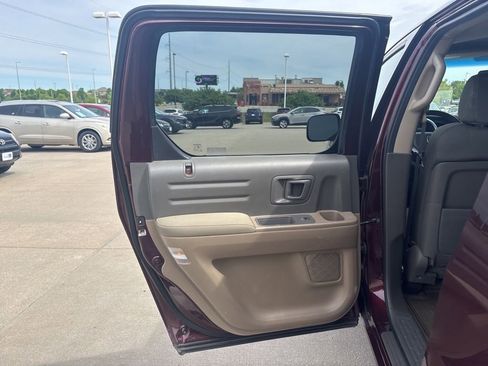Used 2007 Honda Ridgeline RTX image 30