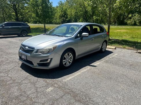Used 2015 Subaru Impreza 2.0i Premium AWD/4WD image 3