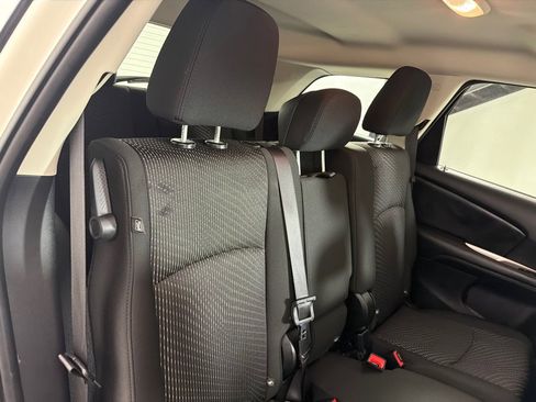 Used 2020 Dodge Journey SE FWD image 20