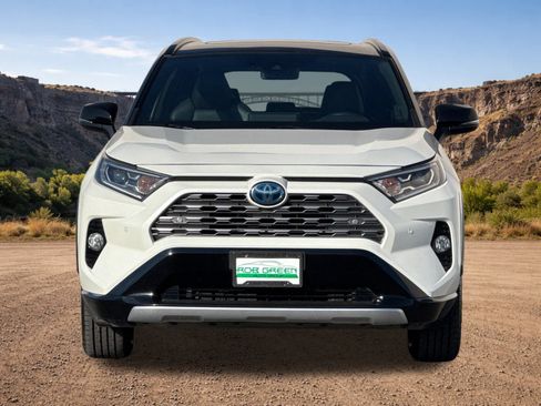 Used 2019 Toyota RAV4 XSE image 8